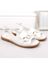 Sandały damskie z łańcuszkiem białe Filippo DS6232. Kolor: biały #5
