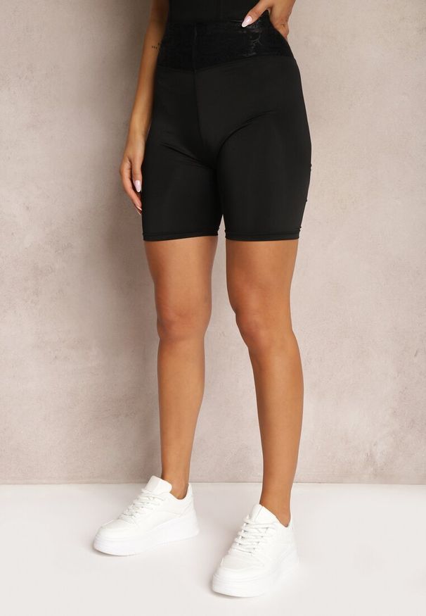 Renee - Czarne Kolarki Szorty High Waist z Koronką Cavima. Okazja: na co dzień. Stan: podwyższony. Kolor: czarny. Materiał: koronka. Wzór: koronka. Styl: elegancki, casual
