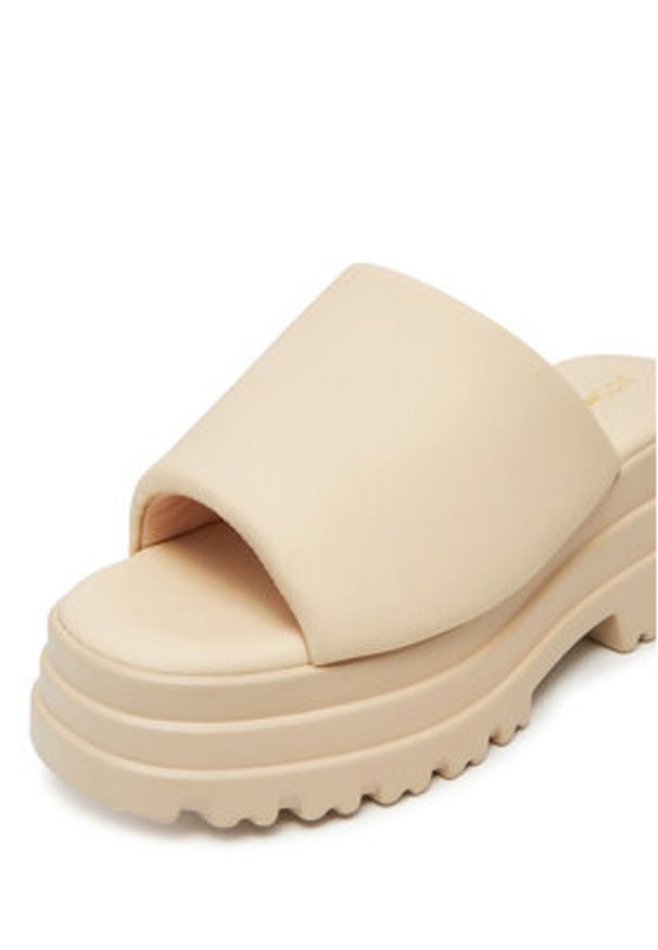 DeeZee Klapki 8602-1A Écru. Materiał: materiał