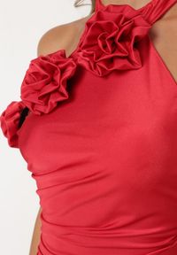 Born2be - Czerwona Dopasowana Sukienka z Asymetryczną Górą i Aplikacjami w Kształcie Kwiatów Dimabelle. Okazja: na wesele, na ślub cywilny. Kolor: czerwony. Wzór: aplikacja, kwiaty. Typ sukienki: asymetryczne #3