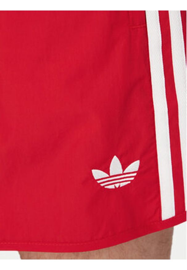Adidas - adidas Szorty sportowe Sprinter KE3570 Czerwony Regular Fit. Kolor: czerwony. Materiał: syntetyk. Styl: sportowy