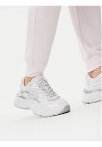 Guess Spodnie materiałowe O5GB05 KCQP2 Różowy Regular Fit. Kolor: różowy. Materiał: syntetyk #5