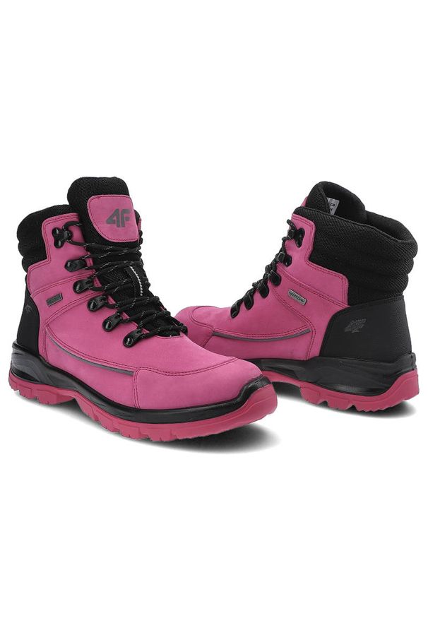 4f - Trekkingi unisex 4F, skóra naturalna nubuk z tekstylnymi wstawkami sznurowanie z metalowymi haczykami oraz gruba amortyzowana podeszwa, fuksja-czarne. Zapięcie: sznurówki. Kolor: różowy. Materiał: nubuk, skóra. Szerokość cholewki: normalna. Obcas: na obcasie. Wysokość obcasa: niski