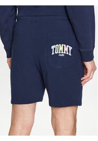 Tommy Jeans Szorty sportowe College DM0DM16331 Granatowy Regular Fit. Kolor: niebieski. Materiał: bawełna. Styl: sportowy #4