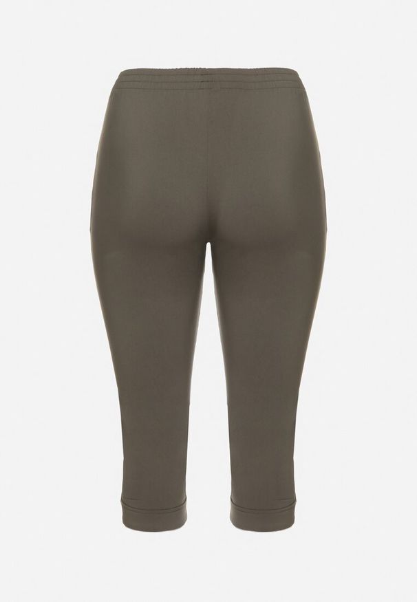 Born2be - Zielone Spodnie z Wiskozą i Ozdobnymi Guzikami Lireza. Okazja: na co dzień. Kolor: zielony. Materiał: wiskoza. Styl: casual, klasyczny