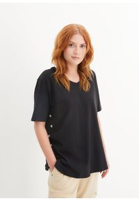 bonprix - Szeroki T-shirt z bawełny organicznej. Typ kołnierza: dekolt w serek. Kolor: czarny. Materiał: bawełna #1