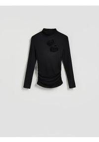 Reserved - Longsleeve z ozdobną aplikacją - czarny. Kolor: czarny. Materiał: wiskoza, dzianina. Długość rękawa: długi rękaw. Wzór: aplikacja #1