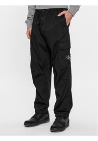 Calvin Klein Jeans Spodnie materiałowe Essential J30J324537 Czarny Regular Fit. Kolor: czarny. Materiał: materiał, bawełna