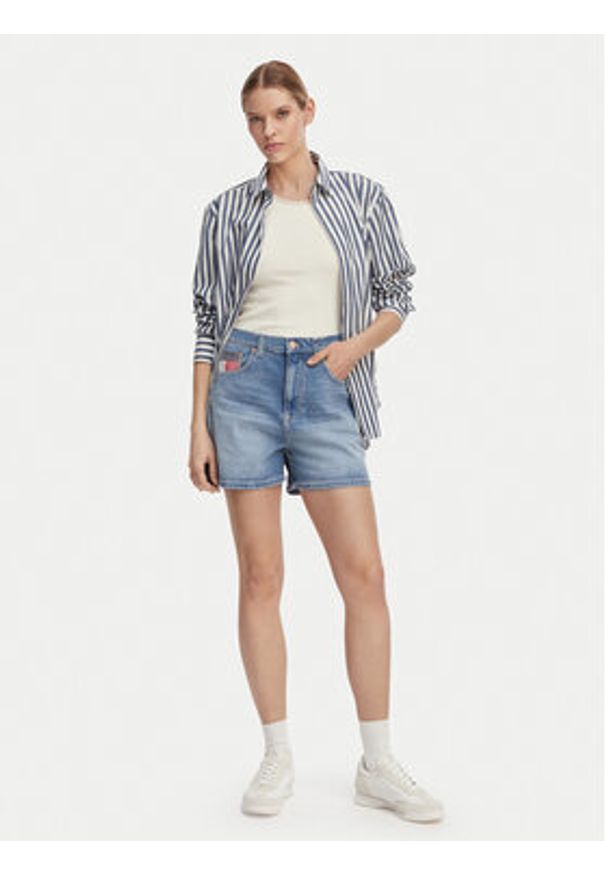 Tommy Jeans Szorty jeansowe Colour-Blocked Coin DW0DW22692 Niebieski jasny Regular Fit. Kolor: niebieski. Materiał: bawełna