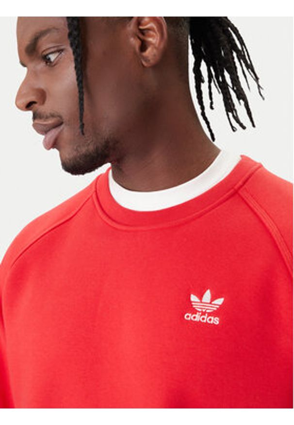 Adidas - adidas Bluza Trefoil Essentials KC8983 Czerwony Regular Fit. Kolor: czerwony. Materiał: syntetyk, bawełna