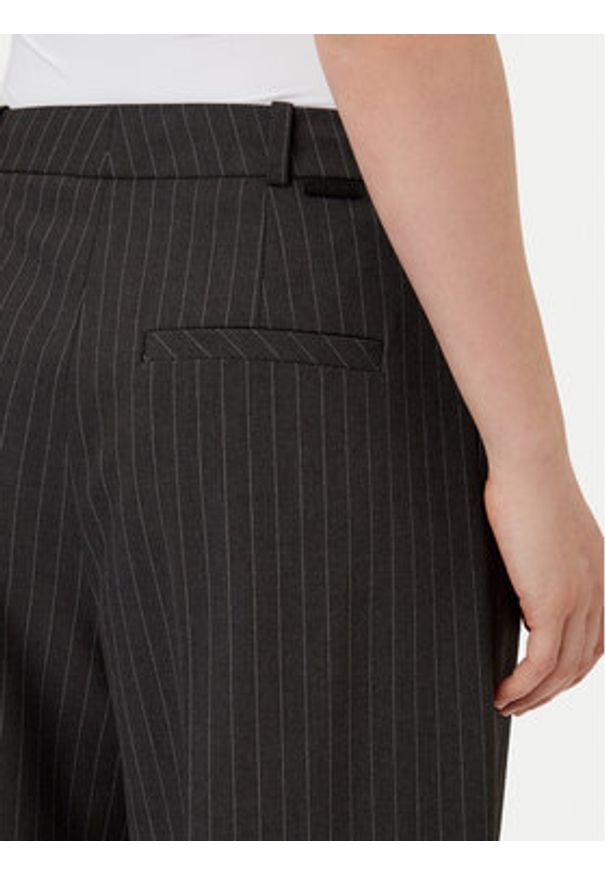 Hugo - HUGO Spodnie palazzo 50531003 Szary Regular Fit. Kolor: szary. Materiał: syntetyk, wiskoza