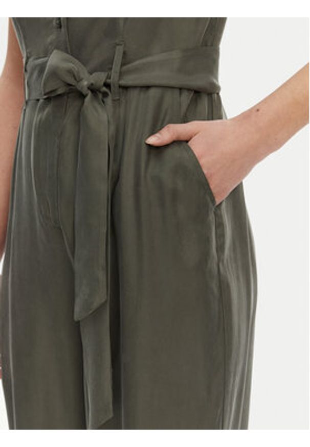 Guess Kombinezon W5GD97 WH6E0 Khaki Regular Fit. Kolor: brązowy. Materiał: wiskoza