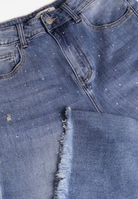 Born2be - Niebieskie Jeansy z Szerokimi Nogawkami i Wysokim Stanem Zdobione Cyrkoniami Felira. Okazja: na co dzień, do pracy. Stan: podwyższony. Kolor: niebieski. Wzór: aplikacja. Styl: casual, elegancki #7