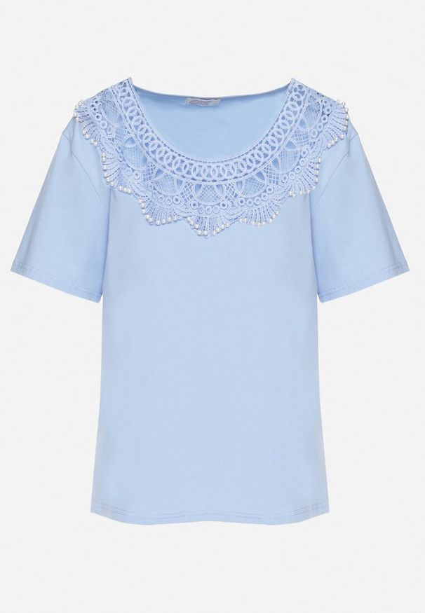 Born2be - Jasnoniebieski T-shirt Oversize z Ozdobną Koronką i Perłami Elanoriel. Okazja: na co dzień. Kolor: niebieski. Materiał: koronka. Wzór: koronka. Styl: klasyczny, casual