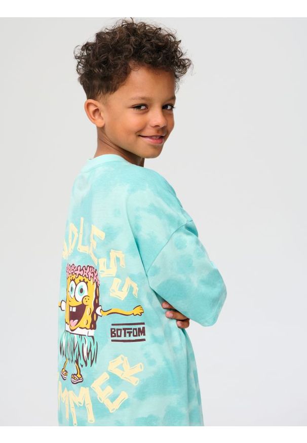 Sinsay - Koszulka z nadrukiem na plecach SpongeBob - green spruce. Wzór: nadruk