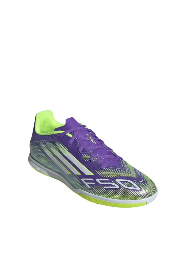 Adidas - Buty piłkarskie adidas F50 Club IN. Kolor: fioletowy, zielony, biały, wielokolorowy. Sport: piłka nożna