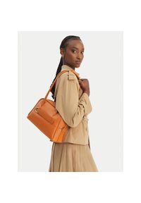 Torebka Coccinelle. Kolor: brązowy #1