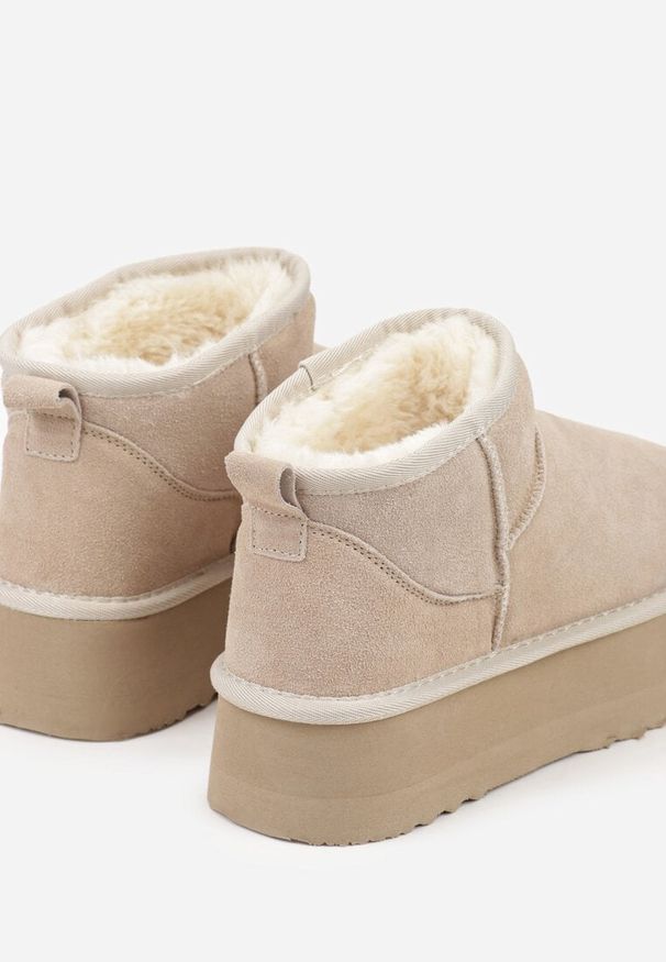 Renee - Beżowe Wsuwane Śniegowce z Zamszu Naturalnego na Grubej Podeszwie Mevilira. Zapięcie: bez zapięcia. Kolor: beżowy. Materiał: zamsz. Styl: elegancki