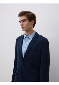 Reserved - Marynarka slim fit - granatowy. Kolor: niebieski. Materiał: wiskoza, dzianina #1