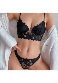 Intica - Komplet bielizny z haftem i koronką na specjalne okazje Francesca. Kolor: czarny. Materiał: koronka. Wzór: haft, koronka #4
