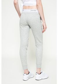 Calvin Klein Jeans - Spodnie 000QS5716E. Kolor: szary. Materiał: dzianina. Wzór: gładki #3