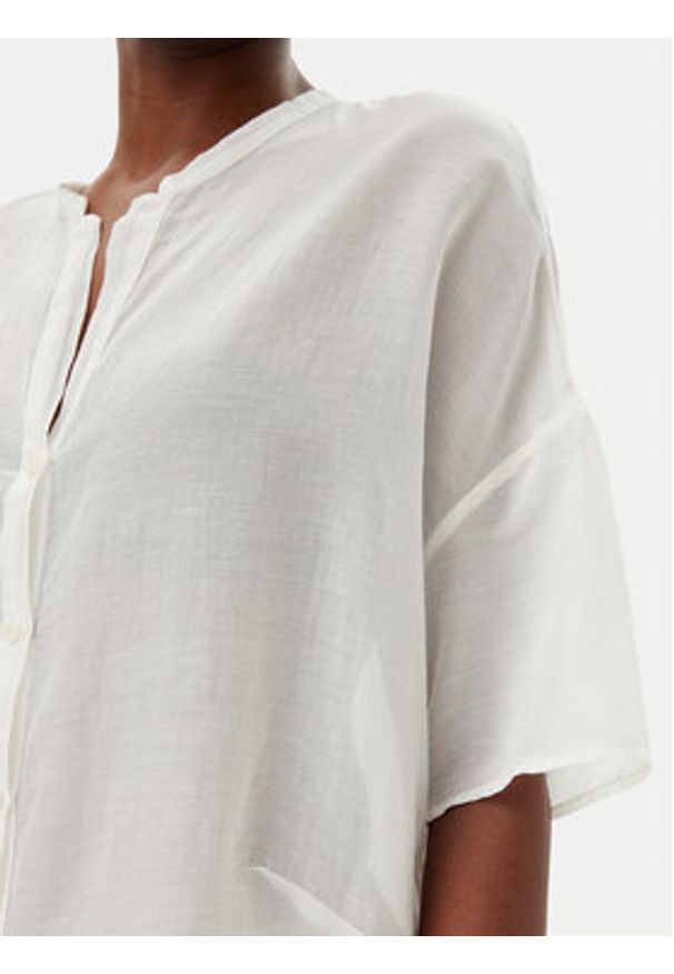ViCOLO Koszula TD0648 Biały Loose Fit. Kolor: biały. Materiał: bawełna