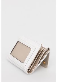 Guess portfel damski kolor biały. Kolor: biały. Materiał: materiał. Wzór: gładki #2