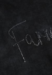 Born2be - Czarny Bawełniany T-shirt Oversize z Haftowanym Napisem z Cekinami Aewai. Okazja: na co dzień. Kolor: czarny. Materiał: bawełna. Wzór: haft, napisy. Styl: casual, elegancki #6