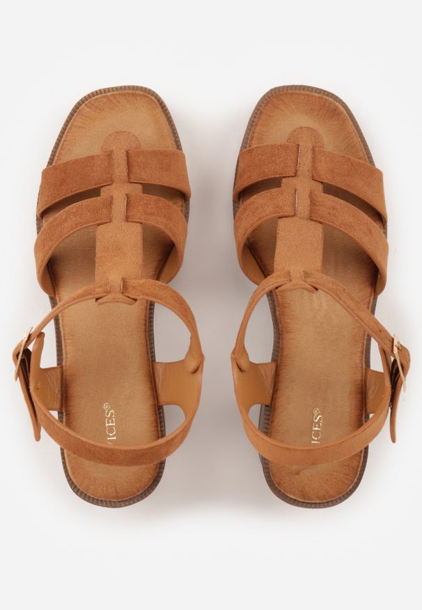 Renee - Brązowe Sandały VICES na Słupku i Platformie z Geometrycznymi Paskami Undilis. Okazja: na co dzień. Zapięcie: pasek. Kolor: brązowy. Materiał: satyna. Wzór: geometria. Obcas: na platformie. Styl: casual
