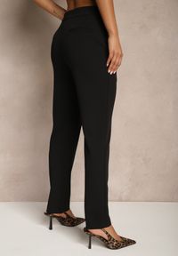 Renee - Czarne Spodnie z Wiskozą o Garniturowym Kroju High Waist Senaridra. Okazja: na co dzień. Stan: podwyższony. Kolor: czarny. Materiał: wiskoza. Styl: klasyczny, casual, elegancki