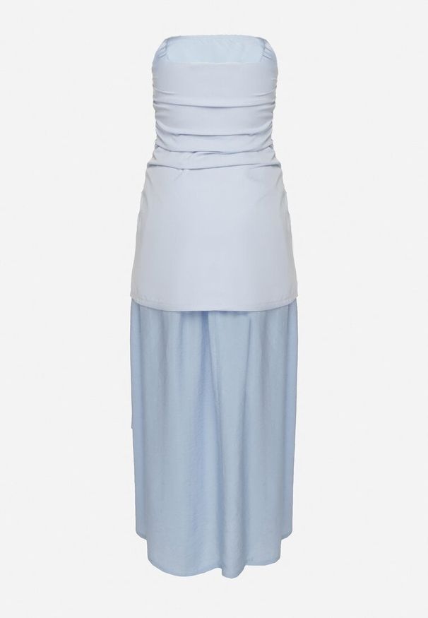 Born2be - Niebieska Koktajlowa Sukienka Typu Bandeau z Marszczeniem Izelessa. Okazja: na imprezę. Kolor: niebieski. Styl: wizytowy