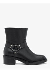 Ryłko - Czarne botki biker boots ze skóry licowej. Zapięcie: zamek. Kolor: czarny. Materiał: skóra. Szerokość cholewki: normalna. Obcas: na obcasie. Styl: street. Wysokość obcasa: średni
