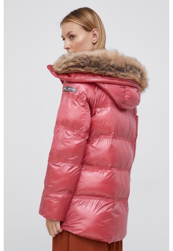 Frieda & Freddies Kurtka damska kolor różowy przejściowa. Okazja: na co dzień. Typ kołnierza: kaptur. Kolor: różowy. Materiał: materiał, futro. Styl: casual