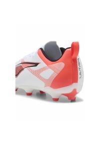 Buty piłkarskie dla dzieci Puma Ultra 5 Play. Kolor: biały, czerwony, wielokolorowy, czarny. Materiał: materiał, syntetyk. Szerokość cholewki: normalna. Sport: piłka nożna