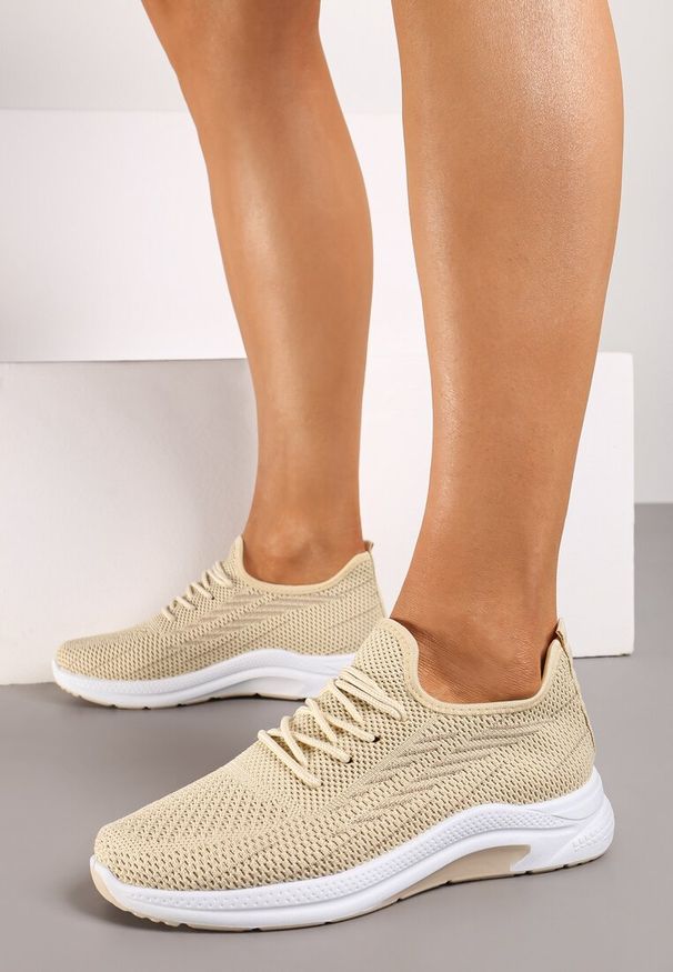 Born2be - Beżowe Buty Sportowe z Siateczki Zdobione Wiązaniem Salmerus. Wysokość cholewki: przed kostkę. Nosek buta: okrągły. Kolor: beżowy. Materiał: materiał. Szerokość cholewki: normalna. Wzór: aplikacja