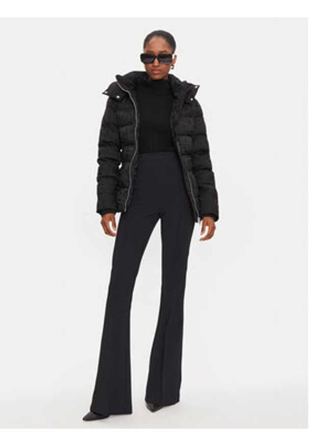 Elisabetta Franchi Kurtka zimowa PI-70D-46E2-V640 Czarny Regular Fit. Kolor: czarny. Materiał: syntetyk. Sezon: zima