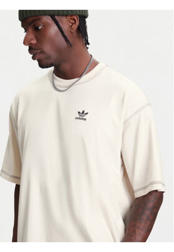 Adidas - adidas T-Shirt Trefoil Essentials JW0970 Écru Regular Fit. Materiał: bawełna