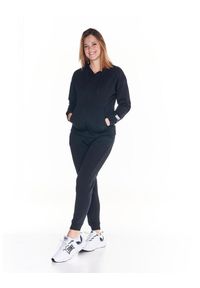 LEONE 1947 APPAREL - Podstawowy damski dres „Welcome Back” z kapturem i zamkiem błyskawicznym.. Kolor: czarny. Materiał: dresówka. Sport: fitness