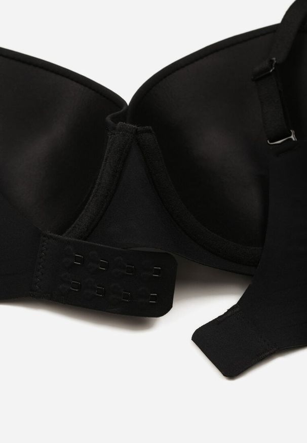 Born2be - Czarny Klasyczny Biustonosz o Gładkim Wykończeniu Taniarephis. Kolor: czarny. Rodzaj stanika: odpinane ramiączka, różne sposoby noszenia. Wzór: gładki