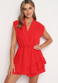 Born2be - Czerwony Krótki Kombinezon z Falbankami i Kołnierzykiem Laravia. Kolor: czerwony. Długość: krótkie. Styl: elegancki, wizytowy #7