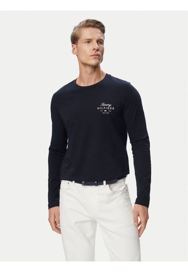 TOMMY HILFIGER - Tommy Hilfiger Longsleeve Script Stack MW0MW43225 Granatowy Regular Fit. Kolor: niebieski. Materiał: bawełna. Długość rękawa: długi rękaw