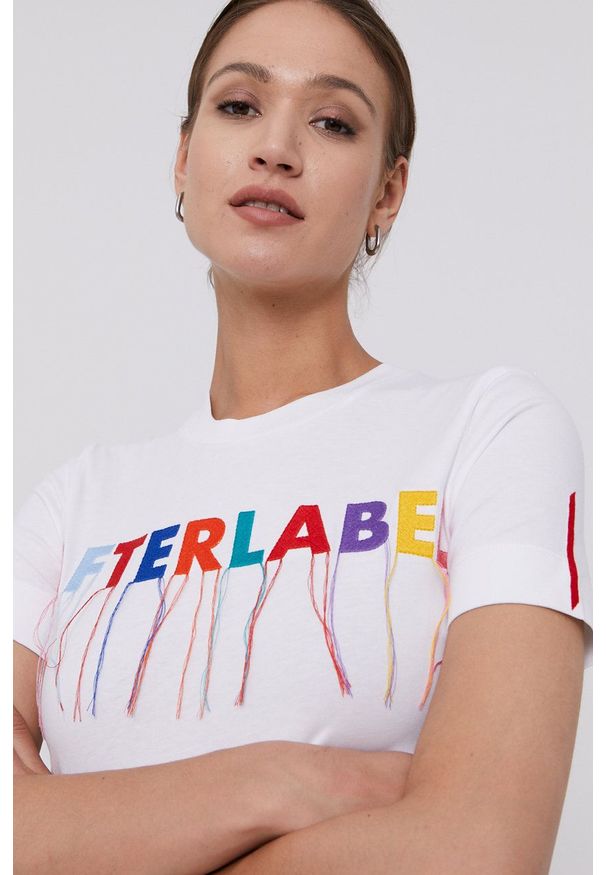 After Label T-shirt damski kolor biały. Okazja: na co dzień. Kolor: biały. Materiał: dzianina. Wzór: haft. Styl: casual