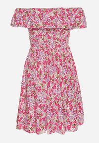 Born2be - Różowa Sukienka z Bawełny Typu Hiszpanka z Falbankami w Kwiaty Aenne. Okazja: na spacer, na imprezę. Typ kołnierza: kołnierz z falbankami, dekolt hiszpanka. Kolor: różowy. Materiał: bawełna. Wzór: kwiaty. Sezon: lato. Styl: elegancki #2