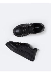 Big-Star - Sneakersy damskie czarne MM274617 906. Okazja: na spacer, na co dzień. Nosek buta: okrągły. Kolor: czarny. Materiał: skóra ekologiczna, guma. Sport: turystyka piesza #5