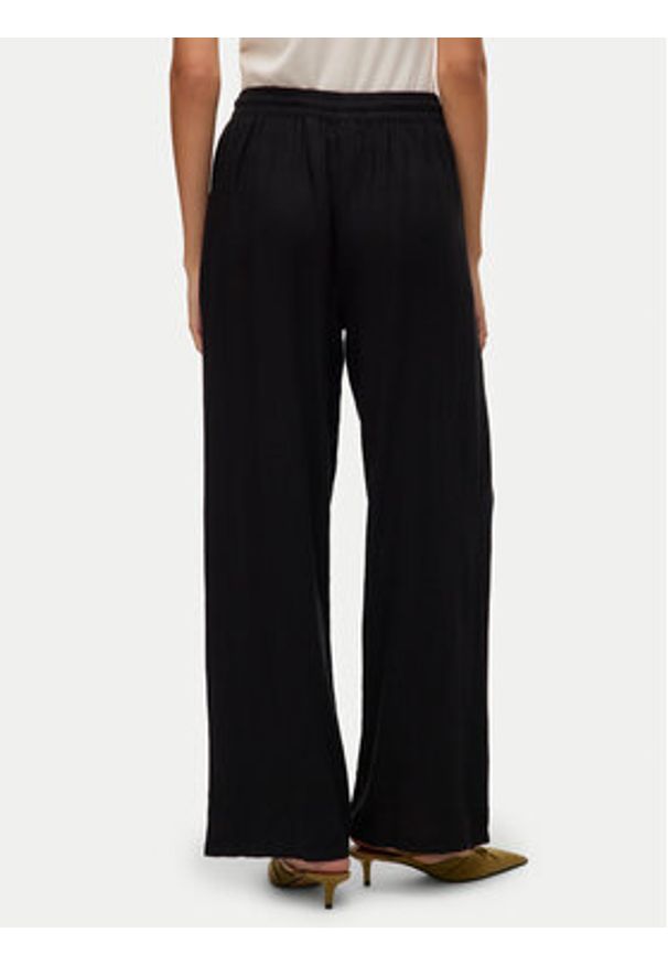 Vero Moda Spodnie materiałowe Linn 10305091 Czarny Loose Fit. Kolor: czarny. Materiał: len