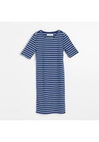 Reserved - Sukienka w paski z domieszką wiskozy - Granatowy. Kolor: niebieski. Materiał: wiskoza. Wzór: paski #1