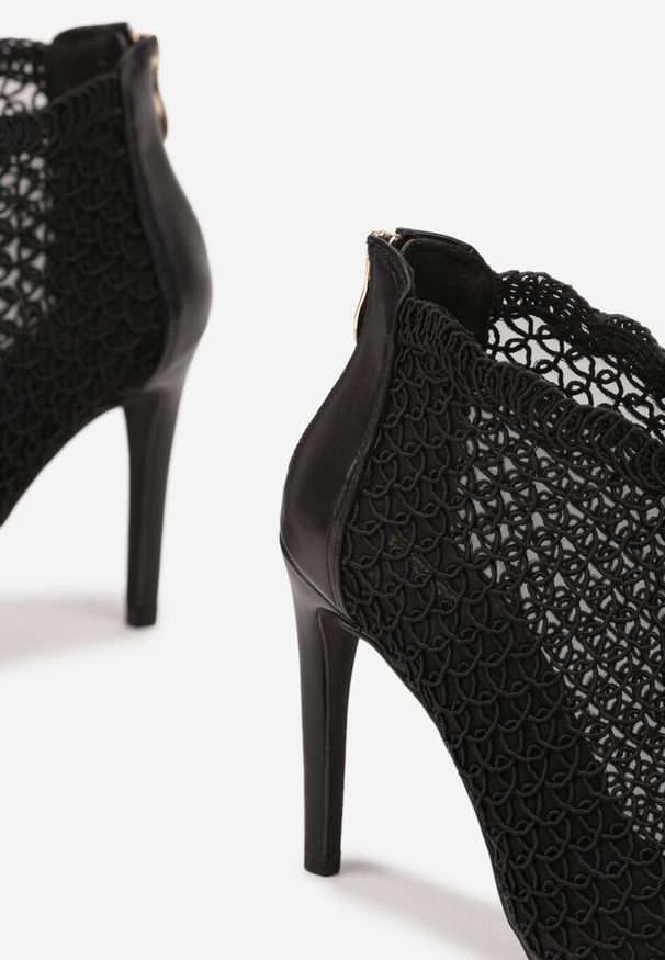 Renee - Czarne Eleganckie Ażurowe Sandały Vices na Szpilce Nelithin. Okazja: na spotkanie biznesowe. Kolor: czarny. Wzór: ażurowy. Obcas: na szpilce. Styl: elegancki