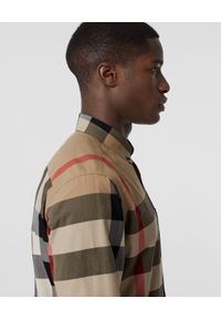 Burberry - BURBERRY - Bawełniana koszula w kratę. Kolor: brązowy. Materiał: bawełna. Wzór: gładki, kratka. Styl: klasyczny #2