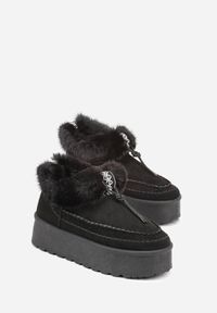 Born2be - Czarne Śniegowce na Grubej Podeszwie z Ozdobnymi Przeszyciami i Futerkiem Lindera. Okazja: na co dzień. Kolor: czarny. Materiał: futro. Styl: casual #3