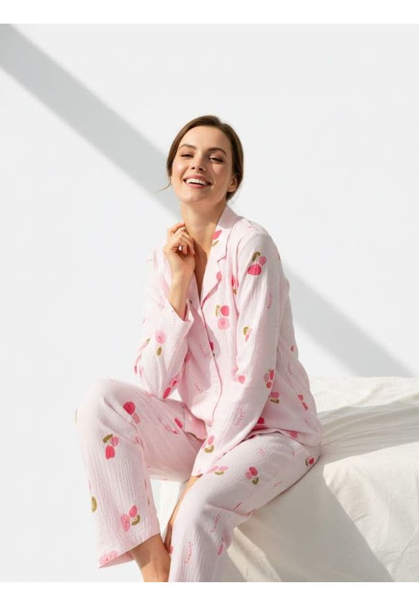 Sinsay - Piżama dwuczęściowa z motywem róż - różowy. Kolor: różowy